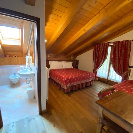 ロ カンパーニョル ホテル 3*