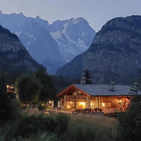 ロ カンパーニョル クールマイユール