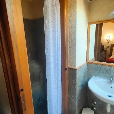 ロ カンパーニョル ホテル