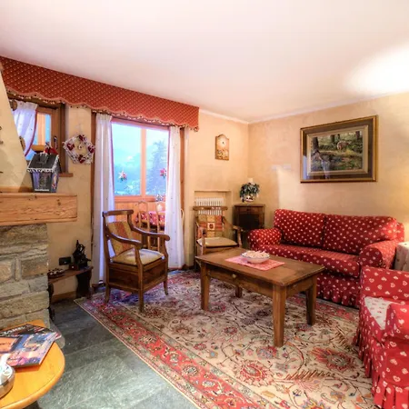 ホテル ロ カンパーニョル 3*